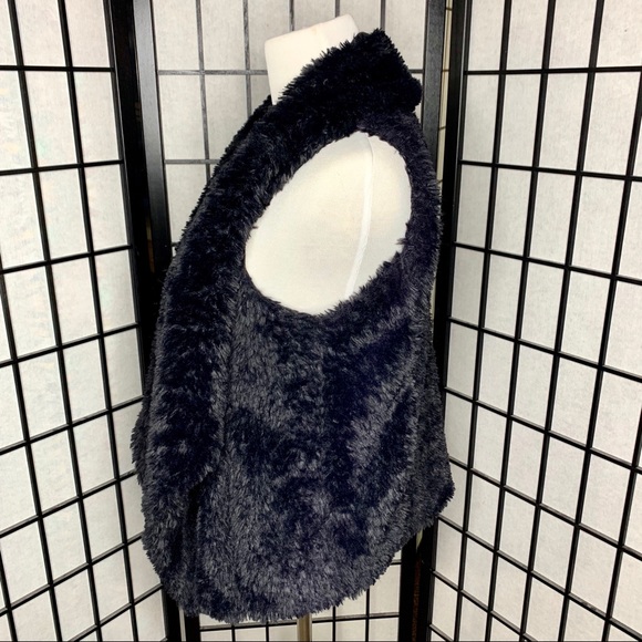 Calvin Klein faux fur vest-open front-side pockets - Picture 4 of 8